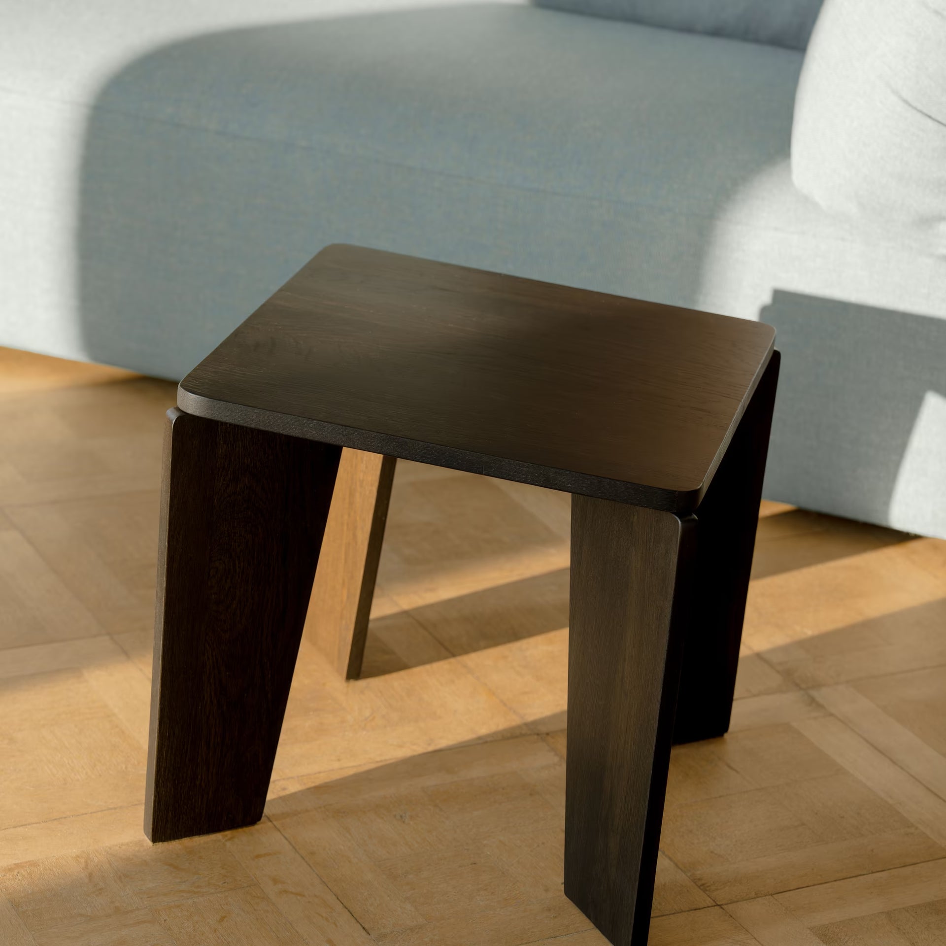 Taper coffee table