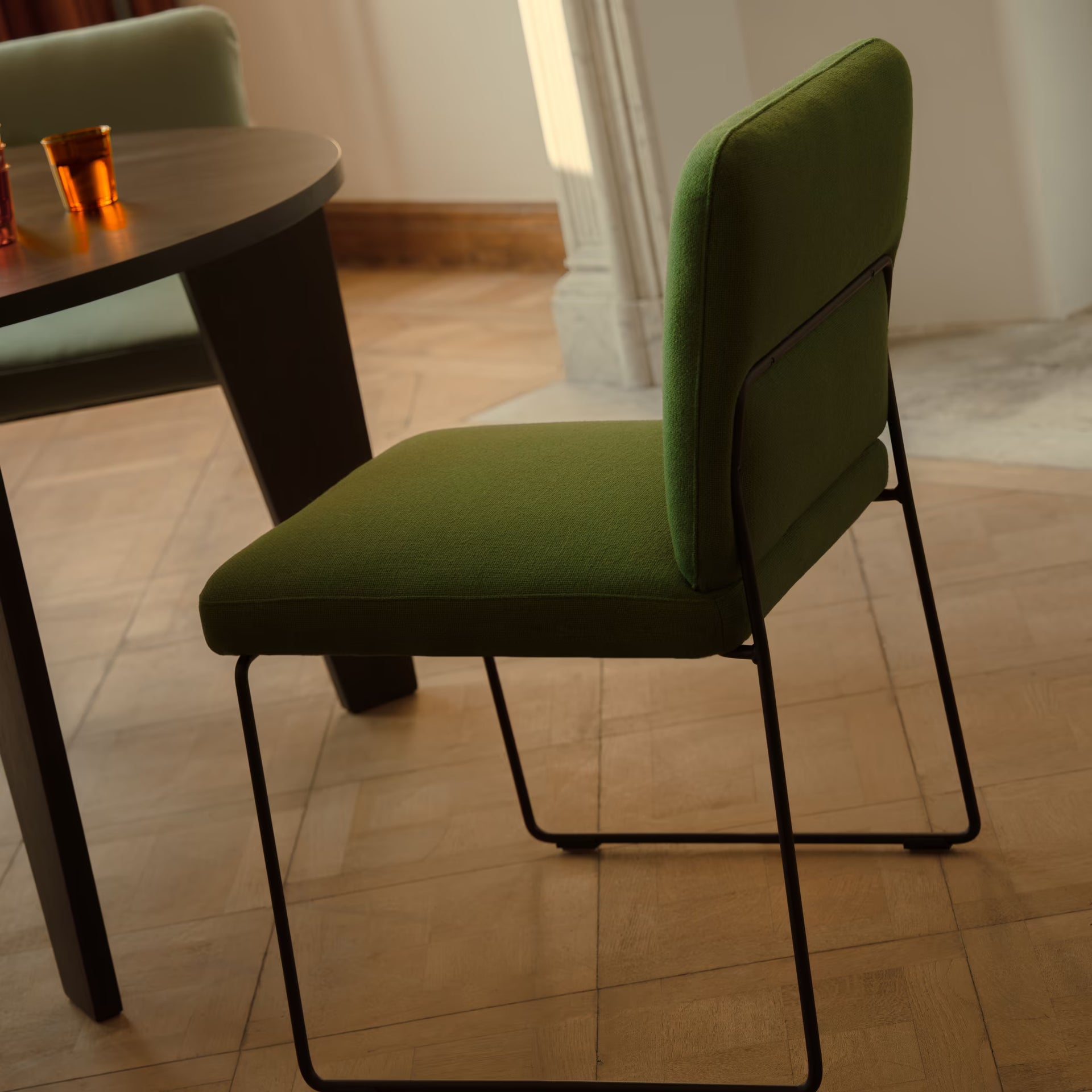 Unfold dining chair without armrest