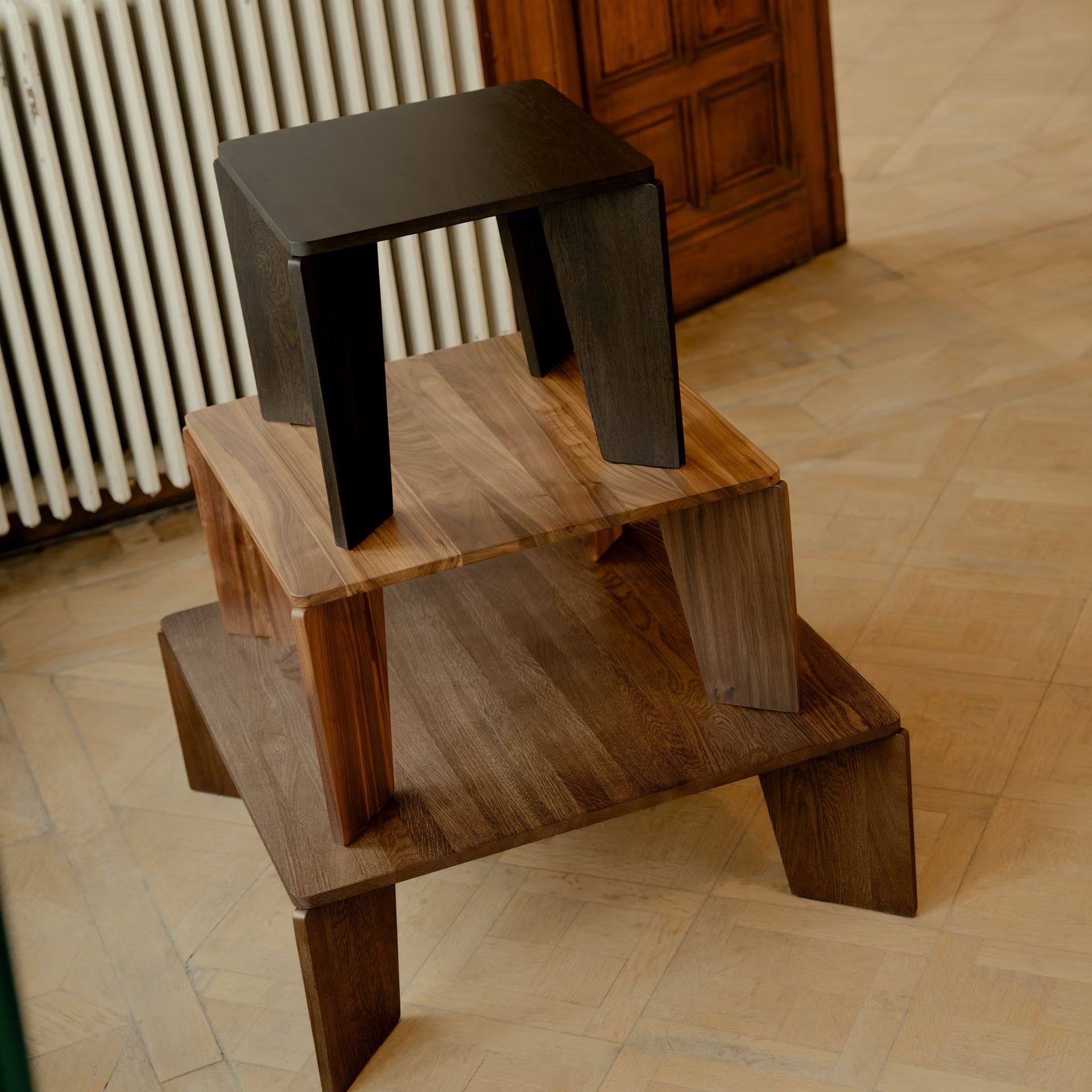 Taper coffee table