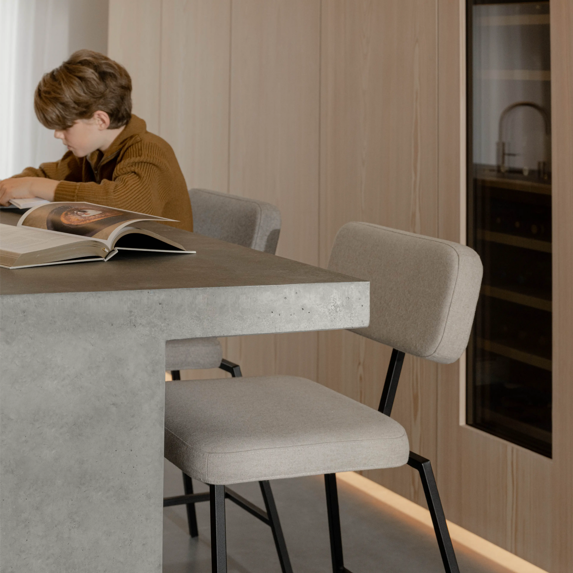 Ode bar stool 650