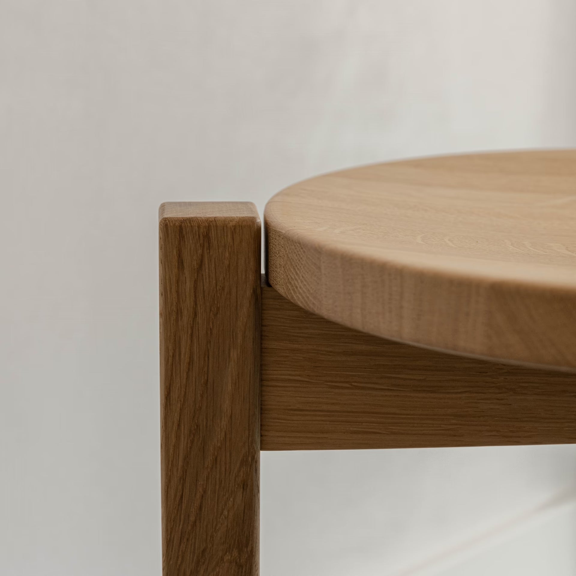 Base stool 650