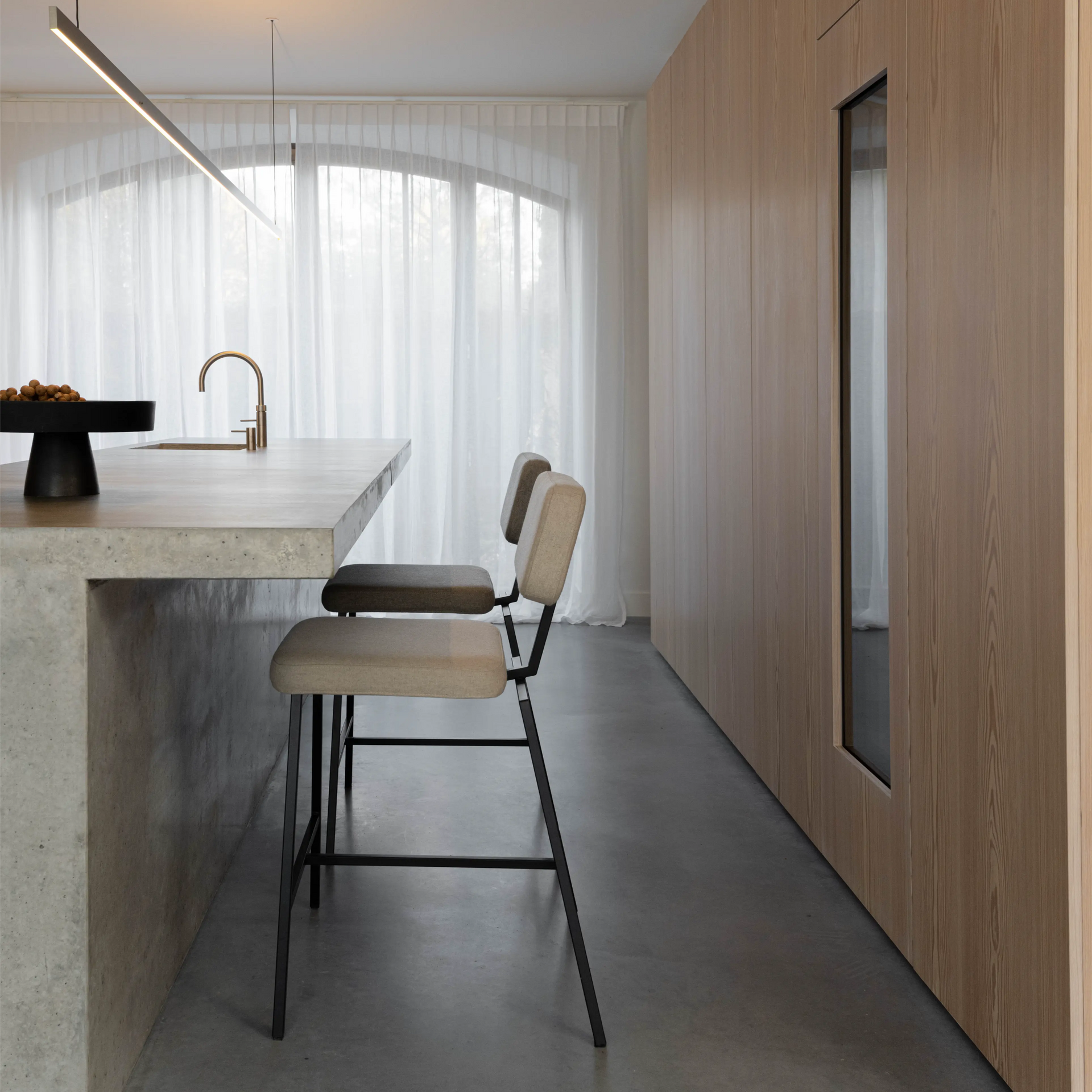Ode bar stool 650