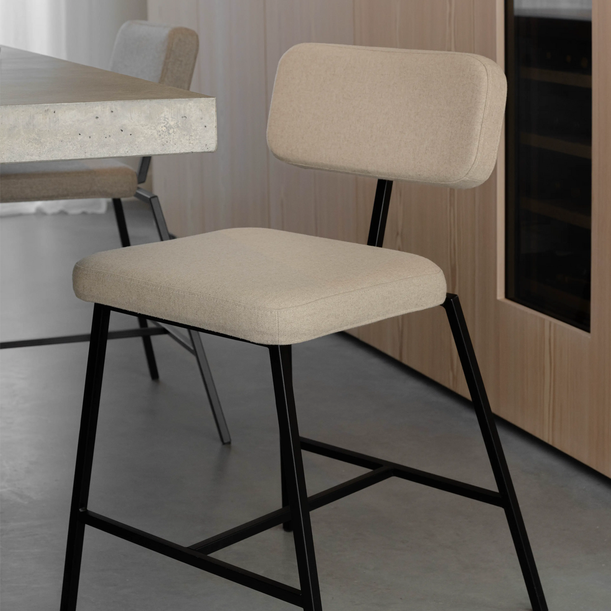 Ode bar stool 650