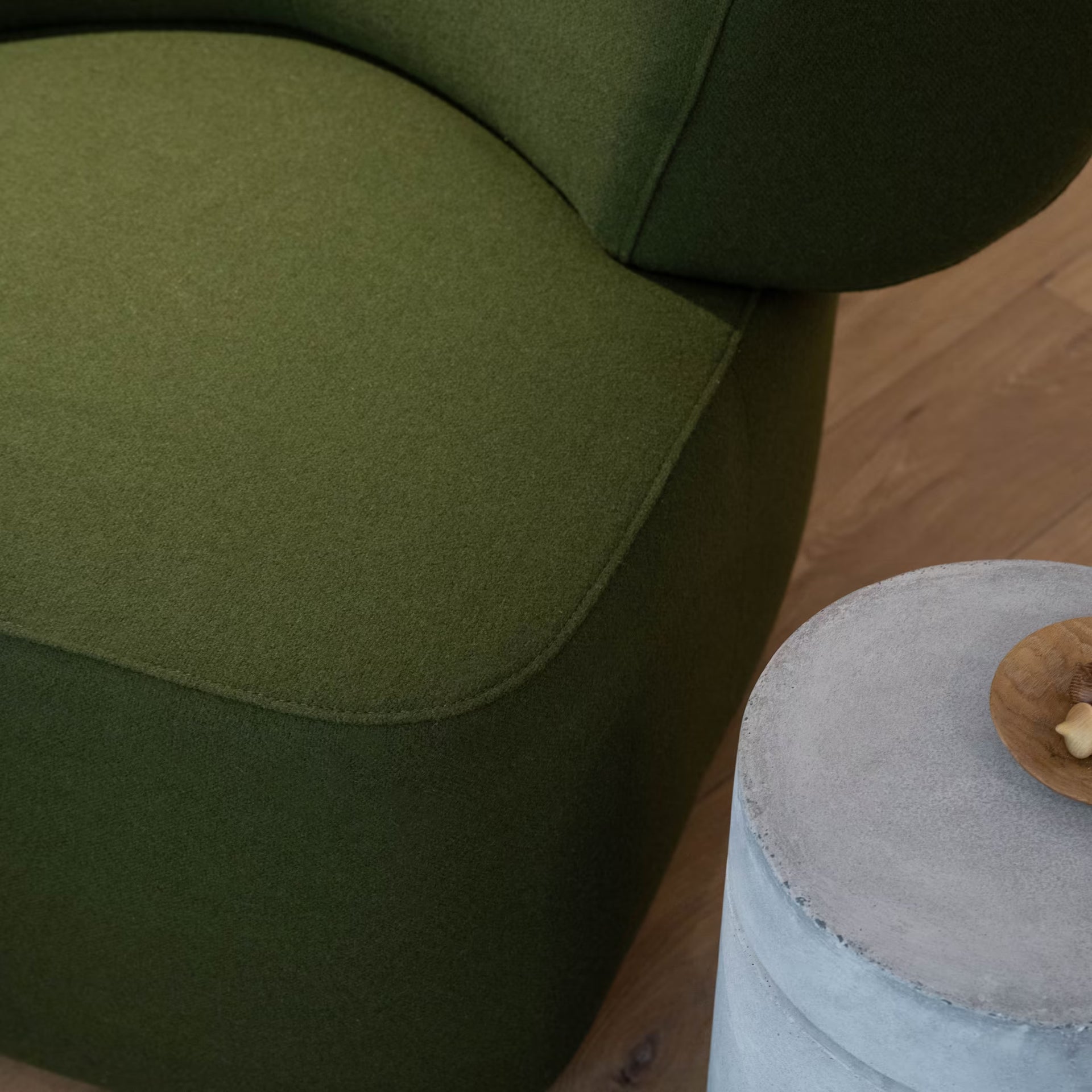 Luna armchair