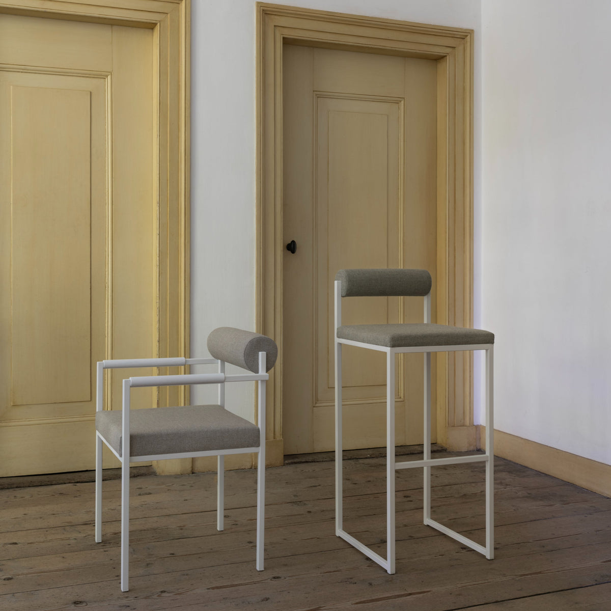 Bolster bar stool 770