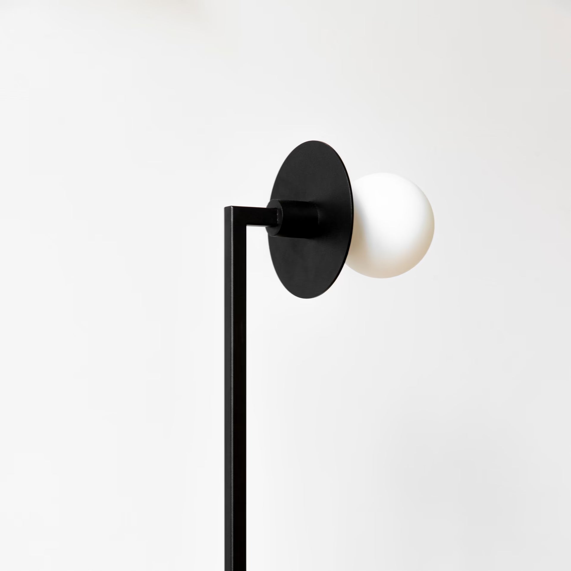 Nod Floor Lamp L black