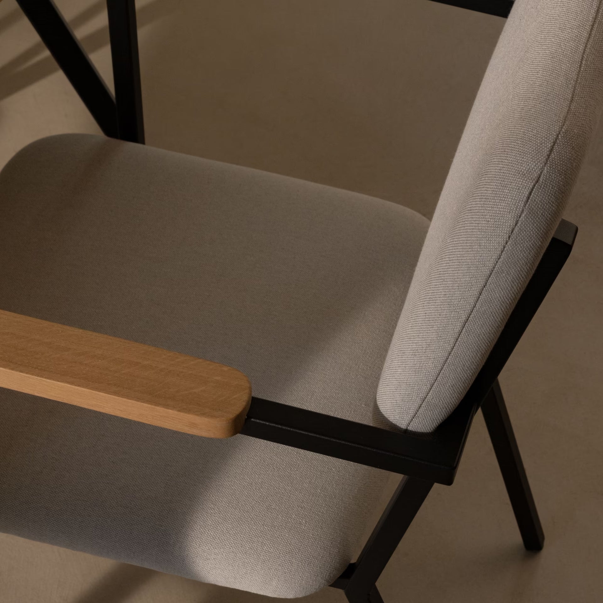 Co dining chair with armrest