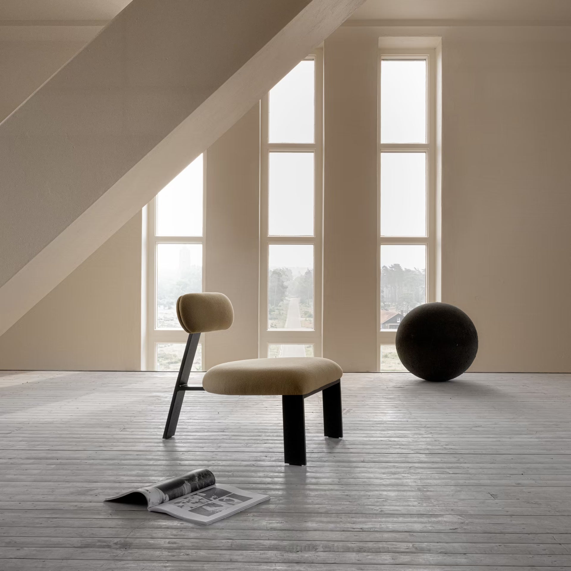 Oblique armchair