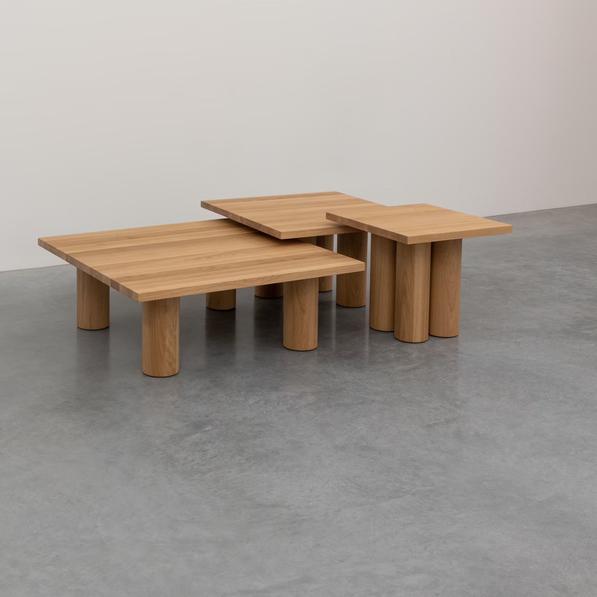 Pillar coffee table