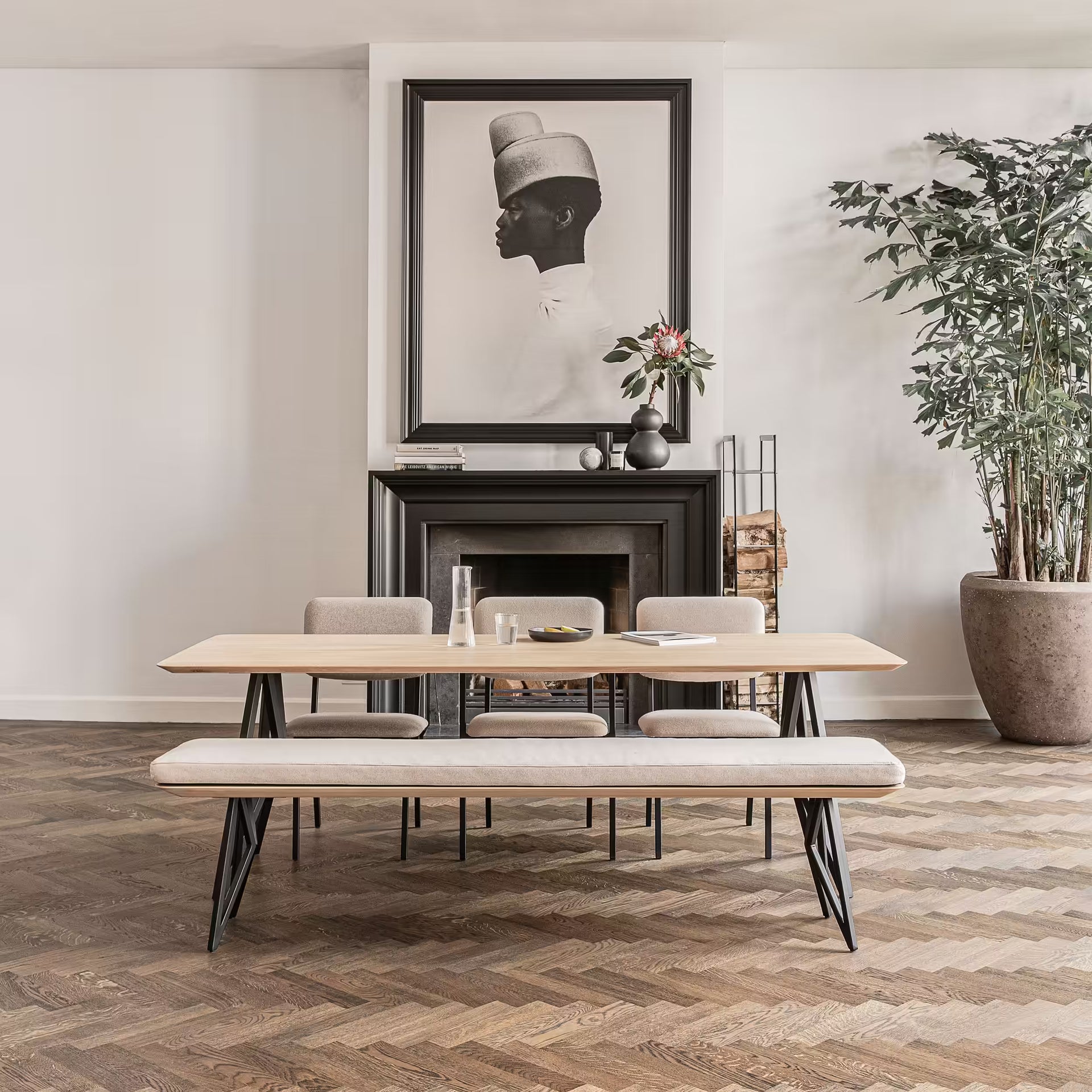 Butterfly Blob HPL Fenix Castoro Ottawa Steel black powder coating dining table