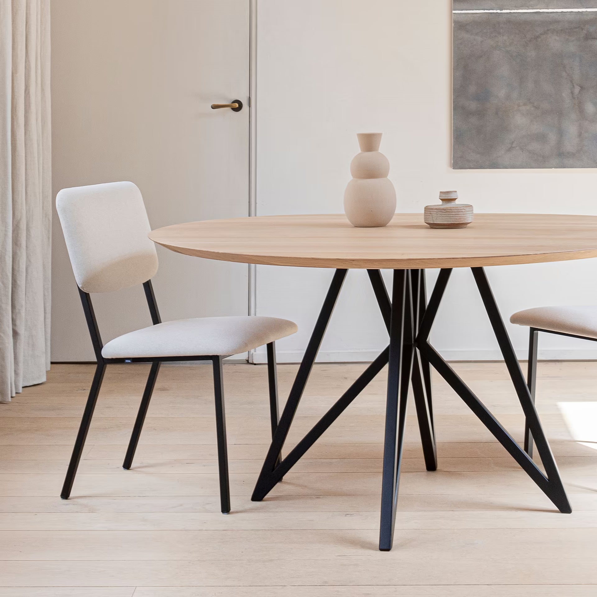 Butterfly Blob HPL Fenix Castoro Ottawa Steel black powder coating dining table