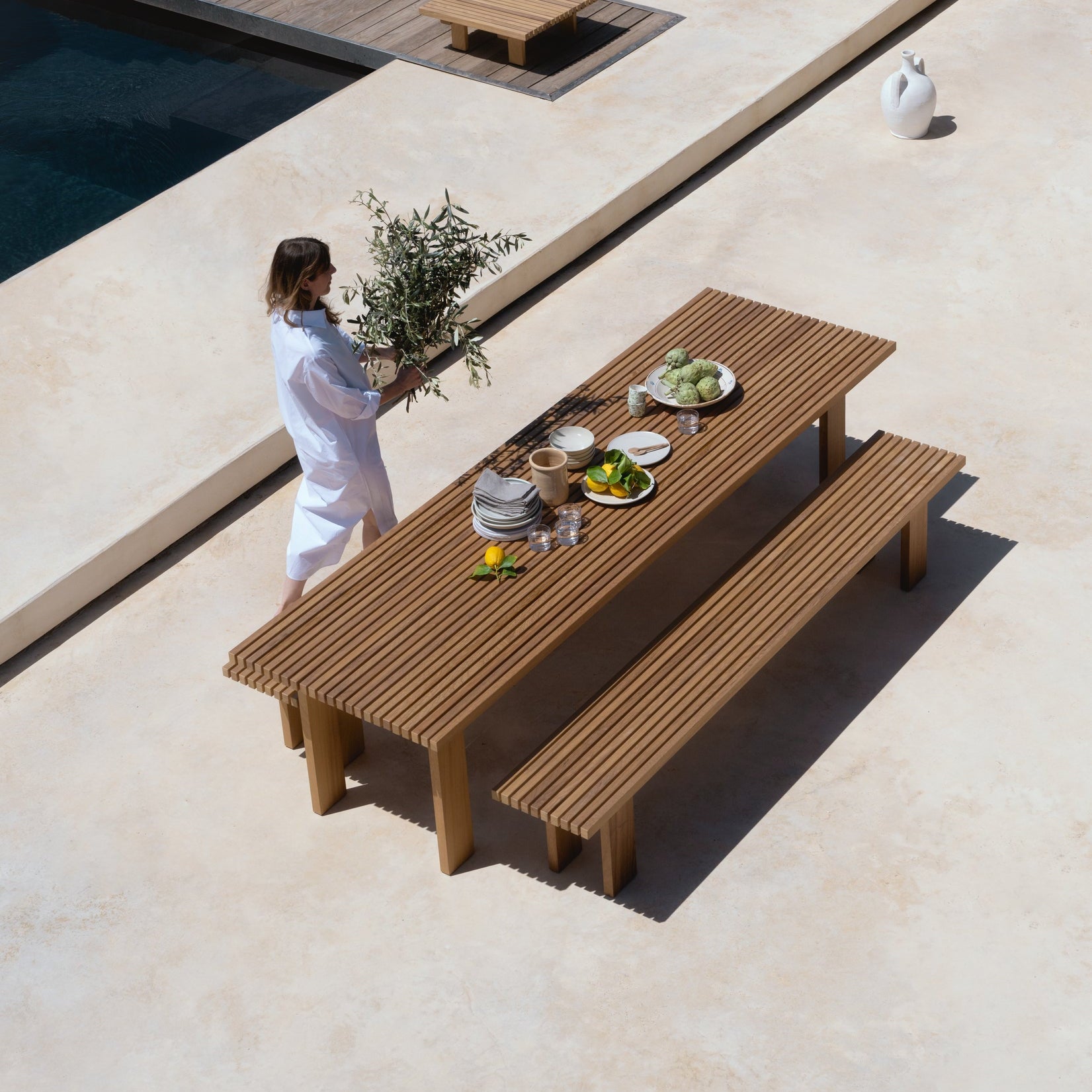 Element Outdoor table